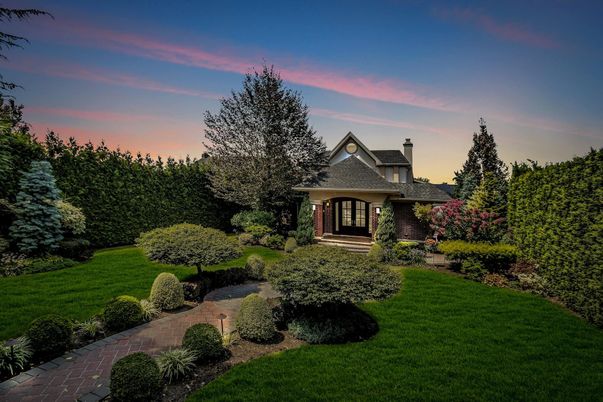 Backyard, Exterior, Facade, Queen Anne Victorian