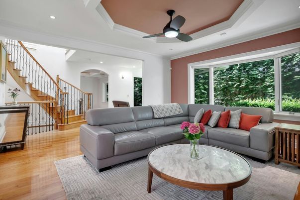 Interior, Living room, Recessed Lighting, Wood Texture Flooring