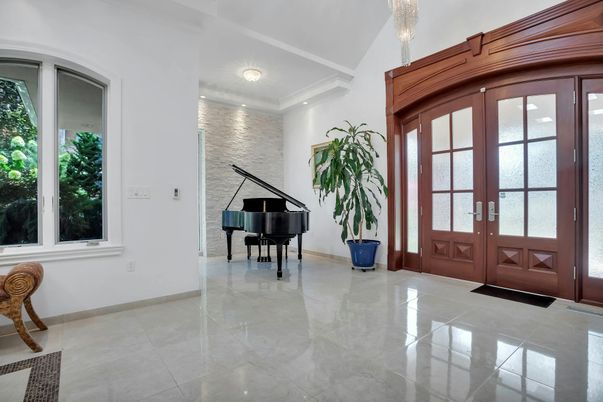 Interior, Piano, Recessed Lighting