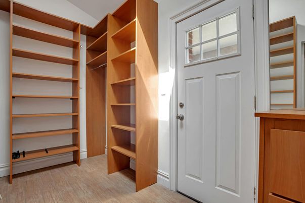 Interior, Walk-in Closets, Wood Texture Flooring
