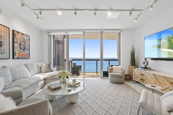 Interior, Living room, Water
