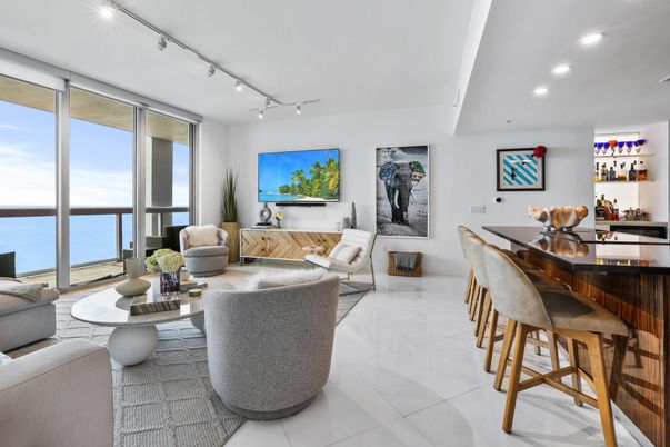 Interior, Living room, Recessed Lighting, Water