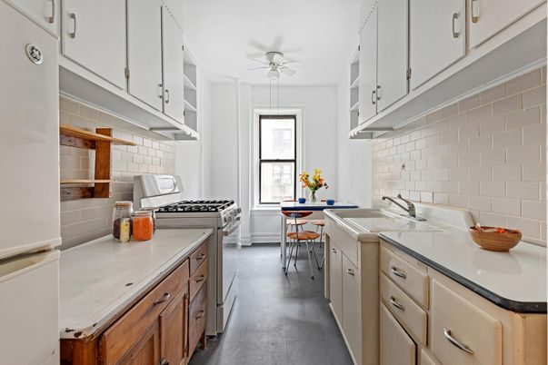 Dining room, Interior, Kitchen, Stainless Steel Appliances