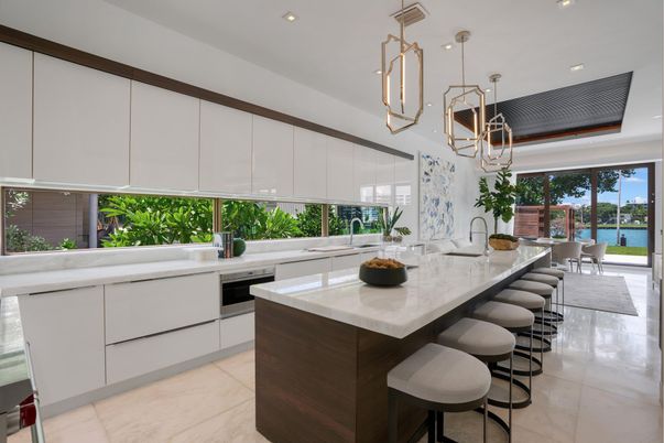 Dining room, Interior, Kitchen, Pendant Lights, Recessed Lighting, Stainless Steel Appliances, Water