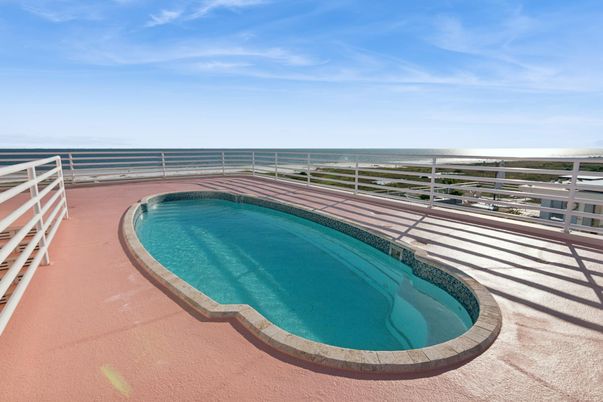 Exterior, Pool, Water