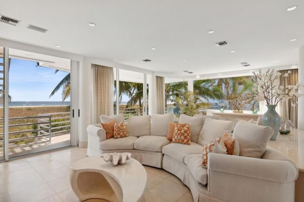 Interior, Living room, Recessed Lighting, Water