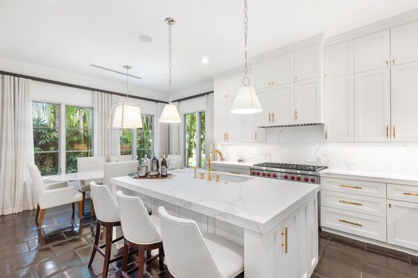 Dining room, Interior, Kitchen, Pendant Lights, Recessed Lighting, Stainless Steel Appliances