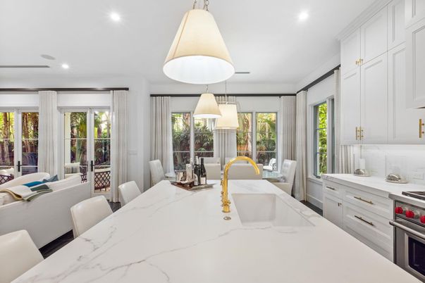 Dining room, Interior, Kitchen, Pendant Lights, Recessed Lighting, Stainless Steel Appliances