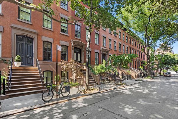 Exterior, Facade, Brick Facade, Rowhouse