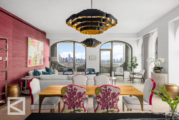 Chandelier, Dining room, Interior, Living room