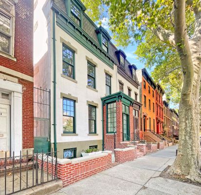 Exterior, Facade, Brick Facade, Rowhouse