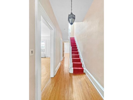 Interior, Pendant Lights, Wood Texture Flooring