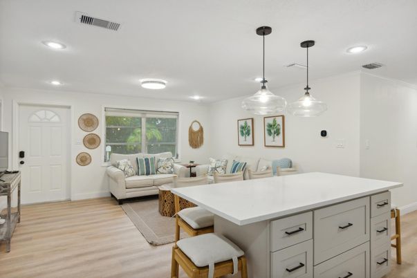 Interior, Pendant Lights, Recessed Lighting, Wood Texture Flooring