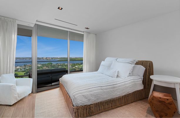 Bedroom, Interior, Recessed Lighting, Water