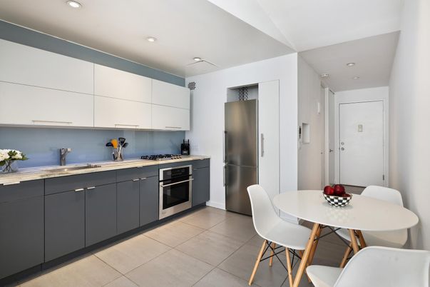 Dining room, Interior, Kitchen, Recessed Lighting, Stainless Steel Appliances