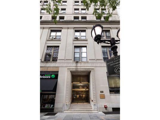 Exterior, Facade, Brownstone