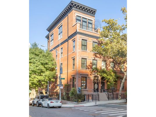 Exterior, Facade, Brick Facade, Rowhouse