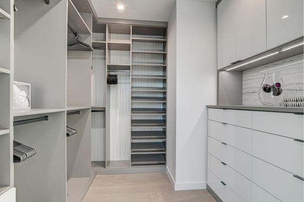 Interior, Recessed Lighting, Walk-in Closets, Wood Texture Flooring