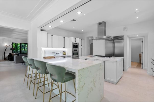 Interior, Kitchen, Living room, Recessed Lighting, Stainless Steel Appliances