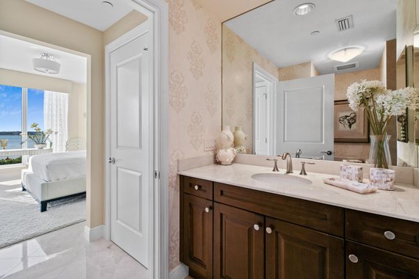 Bathroom, Bedroom, Interior