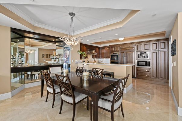 Chandelier, Dining room, Interior, Kitchen, Pendant Lights, Recessed Lighting, Stainless Steel Appliances