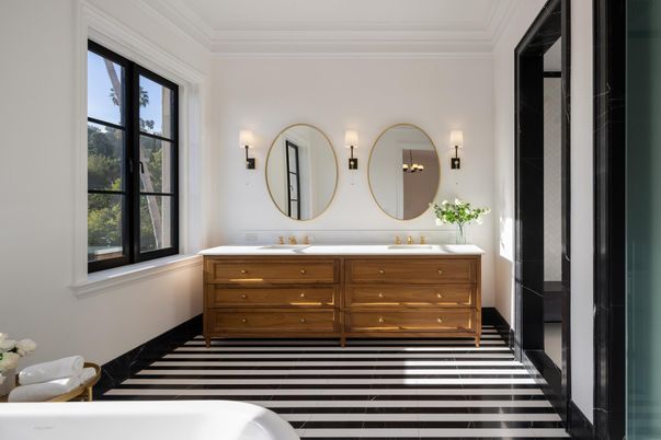 Bathroom, Dual Sink Vanities, Interior