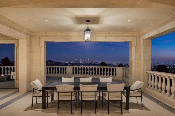 Dining room, Interior, Recessed Lighting