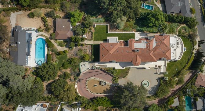 Exterior, Drone