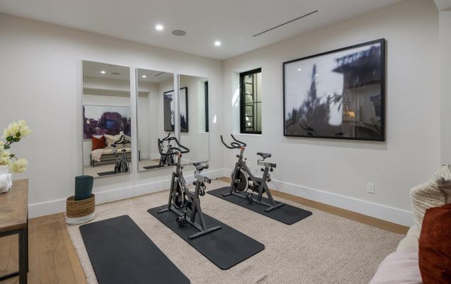 Fitness Equipment, Interior, Recessed Lighting, Wood Texture Flooring