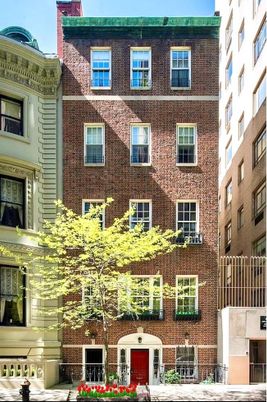 Exterior, Facade, Brick Facade, Rowhouse