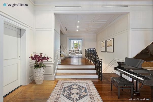 Interior, Piano, Recessed Lighting, Wood Texture Flooring