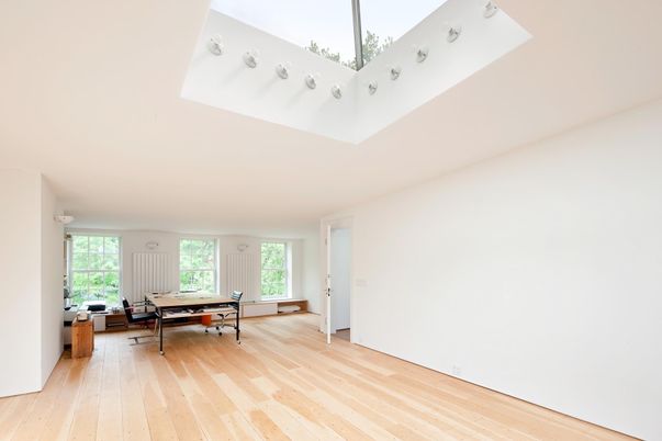 Game Room, Interior, Wood Texture Flooring