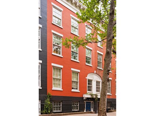 Exterior, Facade, Brick Facade, Rowhouse