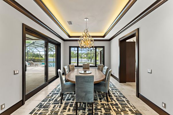 Chandelier, Dining room, Interior