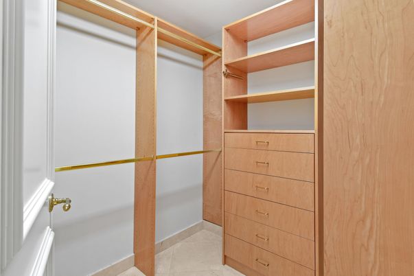 Interior, Walk-in Closets