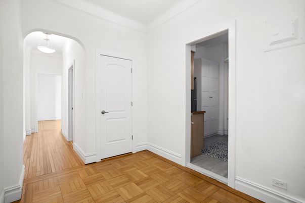 Interior, Pendant Lights, Wood Texture Flooring