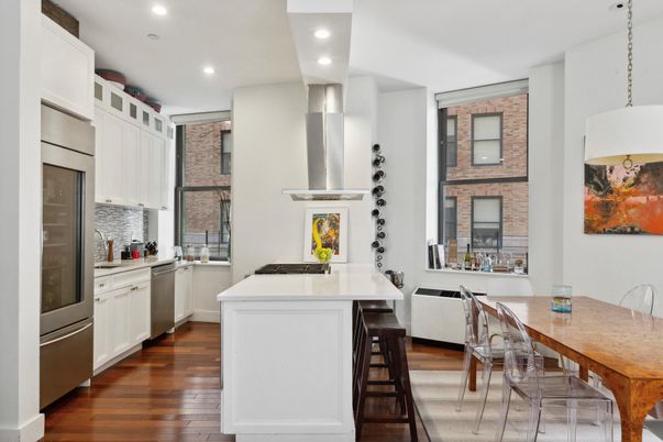 Dining room, Interior, Kitchen, Pendant Lights, Recessed Lighting, Stainless Steel Appliances, Wood Texture Flooring