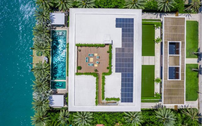 Exterior, Drone