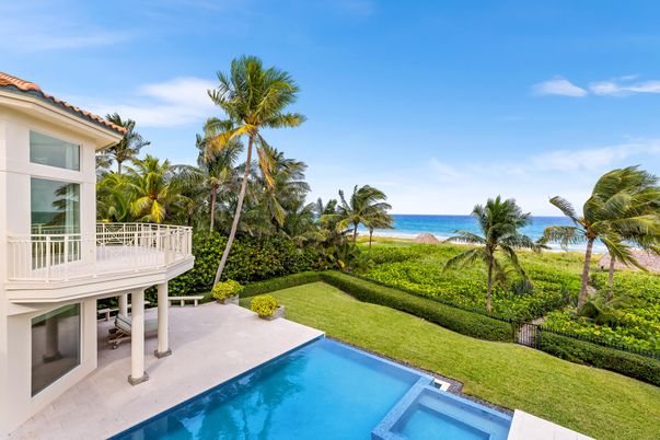 Exterior, Pool, Water
