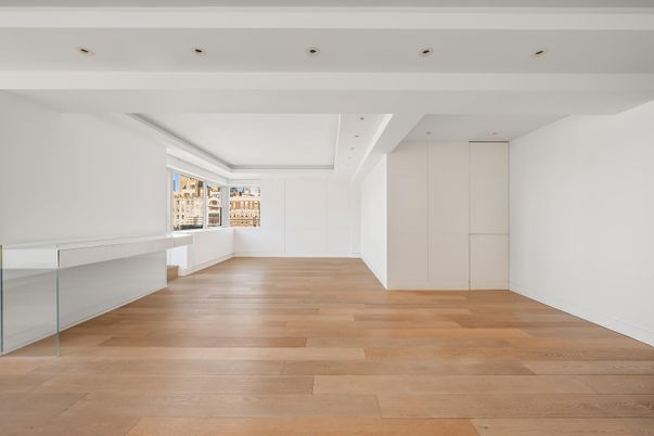 Empty room, Interior, Recessed Lighting, Wood Texture Flooring