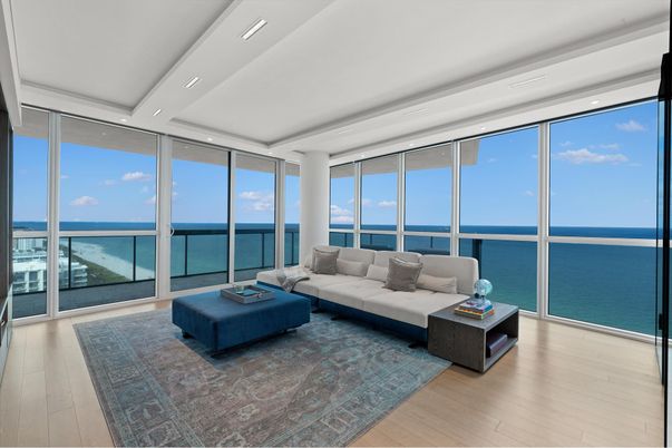 Interior, Living room, Recessed Lighting, Water, Wood Texture Flooring