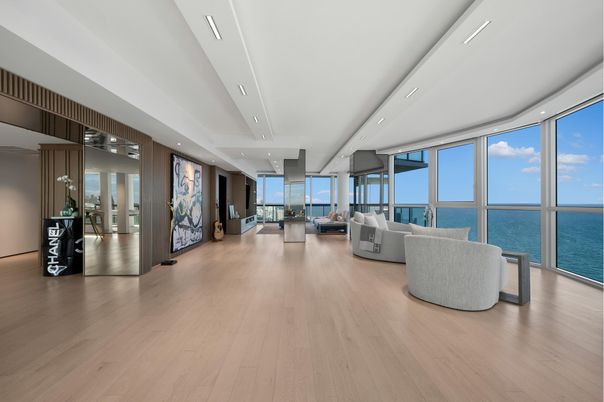 Interior, Living room, Recessed Lighting, Water, Wood Texture Flooring