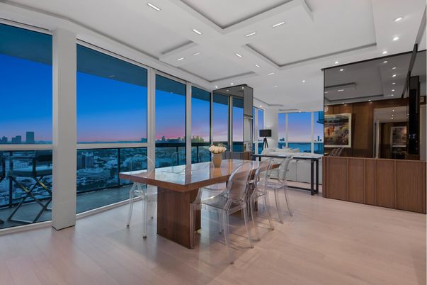Interior, Kitchen, Recessed Lighting, Water, Wood Texture Flooring