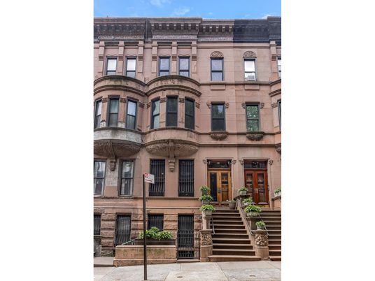 Exterior, Facade, Brownstone