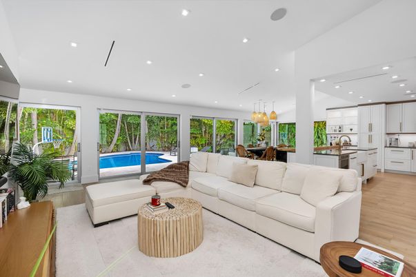 Chandelier, Dining room, Interior, Kitchen, Living room, Recessed Lighting, Wood Texture Flooring