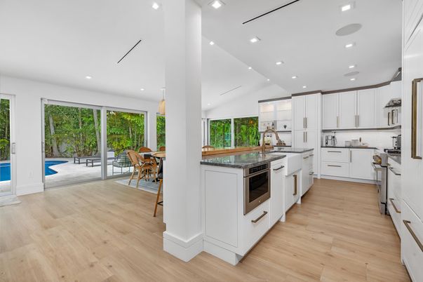 Dining room, Interior, Kitchen, Pendant Lights, Recessed Lighting, Wood Texture Flooring