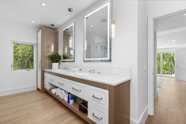 Bathroom, Dual Sink Vanities, Interior, Pendant Lights, Recessed Lighting, Wood Texture Flooring