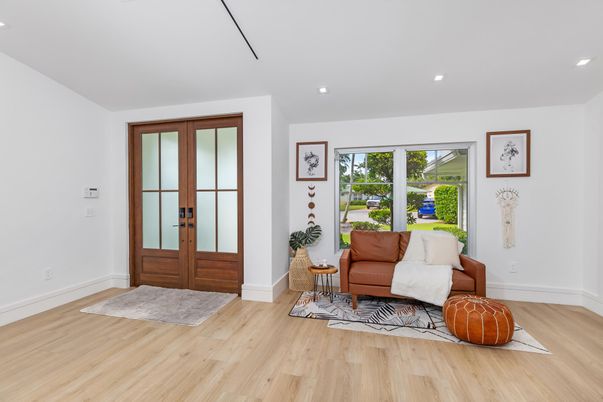Interior, Recessed Lighting, Wood Texture Flooring