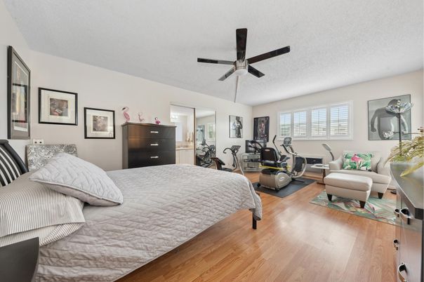 Bedroom, Fitness Equipment, Interior, Wood Texture Flooring
