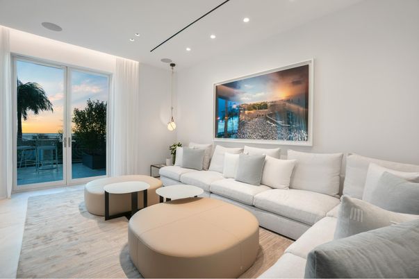 Interior, Living room, Pendant Lights, Recessed Lighting, Wood Texture Flooring